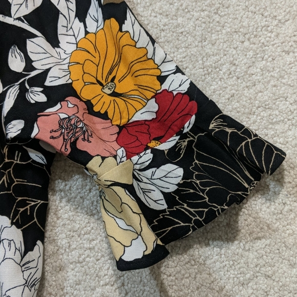 [3 for $25]  Forever 21 floral dress - Picture 3 of 5